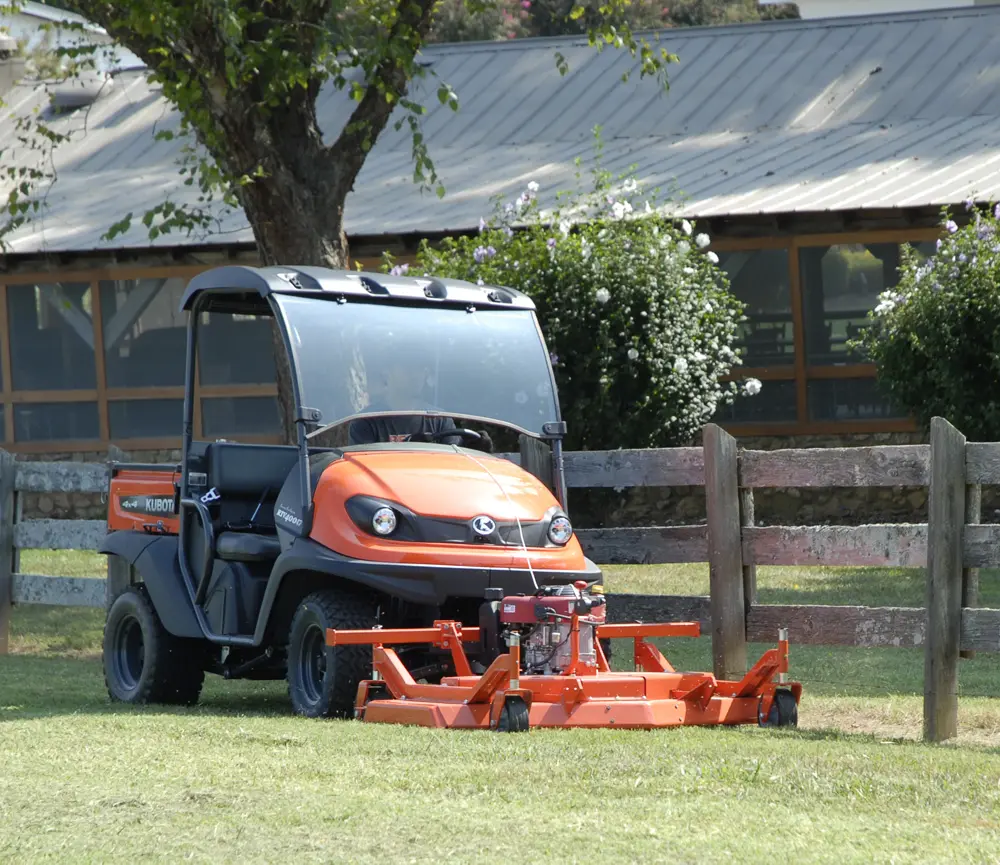 Cyclone C30-CE5H grooming mowers